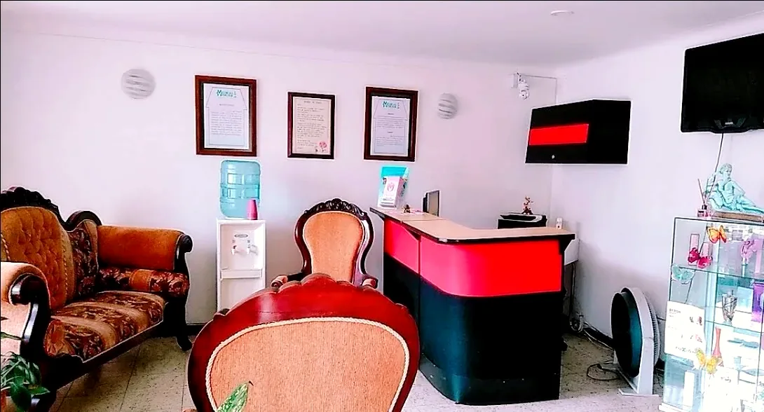 Recepción de Medical House Spa, cálida y acogedora